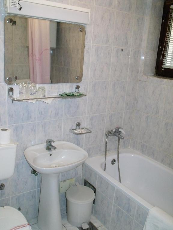 Garni Hotel Pbg Subotica Zimmer foto