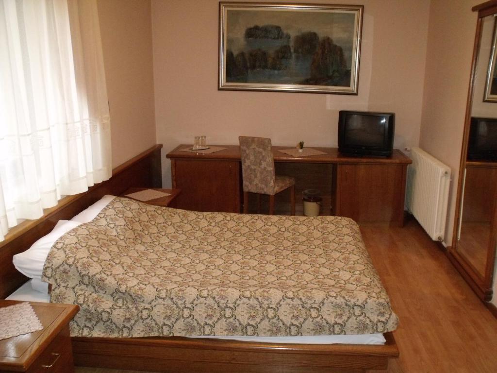 Garni Hotel Pbg Subotica Zimmer foto